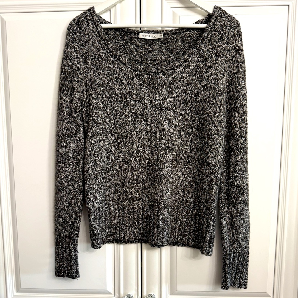 Revolution Size Medium Heather Grey Scoop Neck Long Sleeve w/Button Cuff Sweater